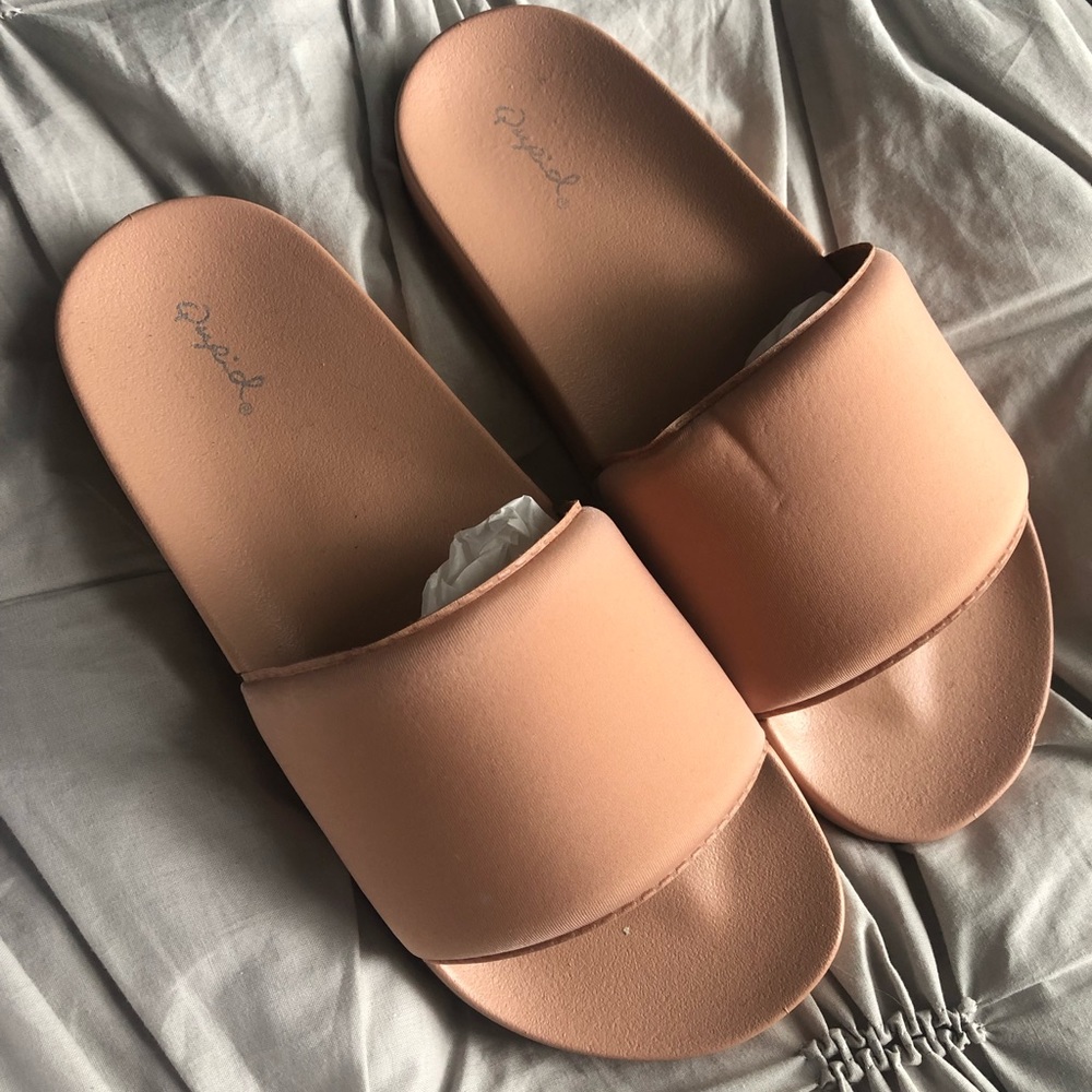 Blush slides- brand new